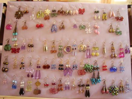 Kit com 100 pares de brincos